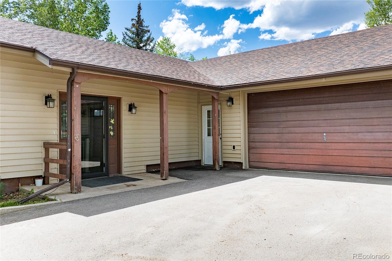 295 Selak Drive