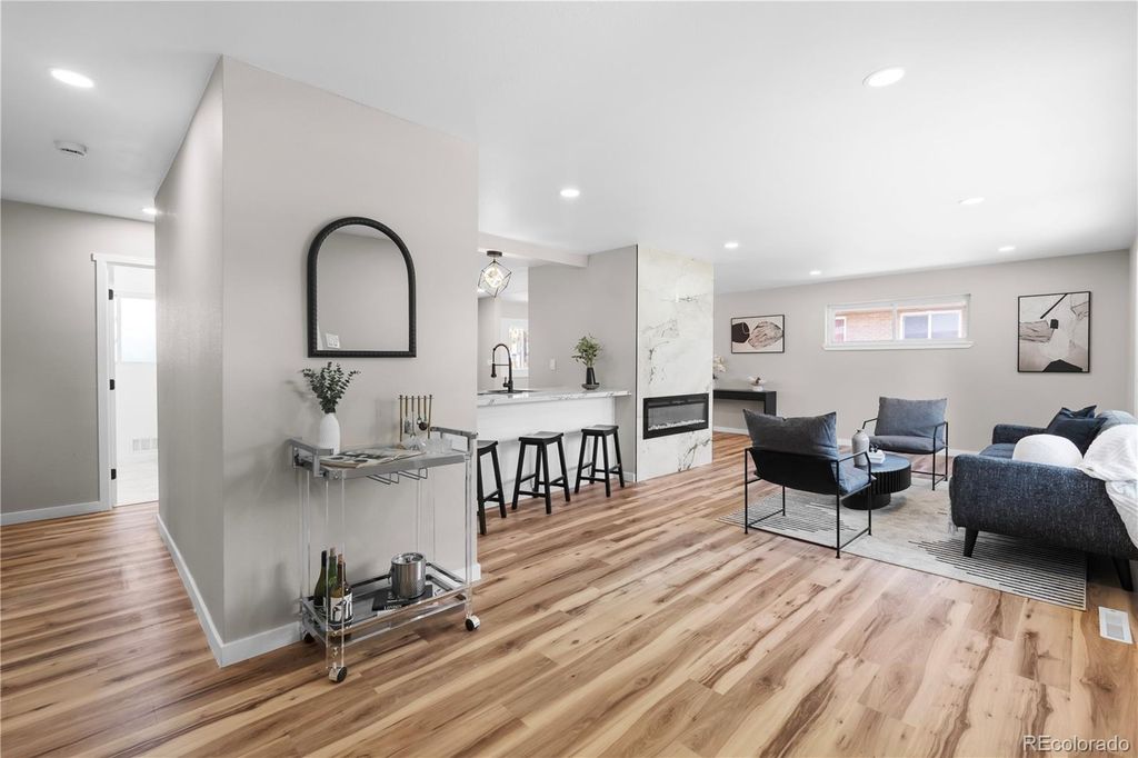 Photo of 3541 N Monaco Parkway, Denver, CO 80207 (MLS # 1669824)