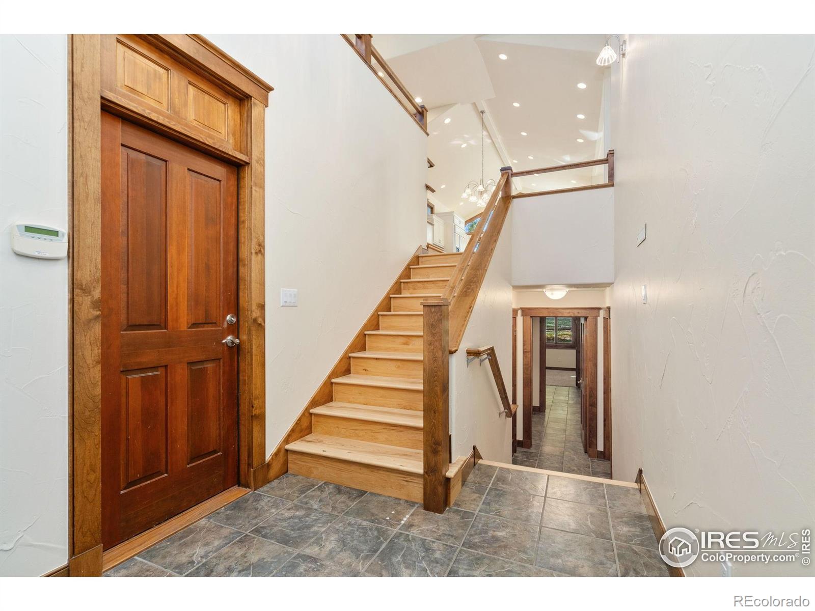 811 Hilldale Drive