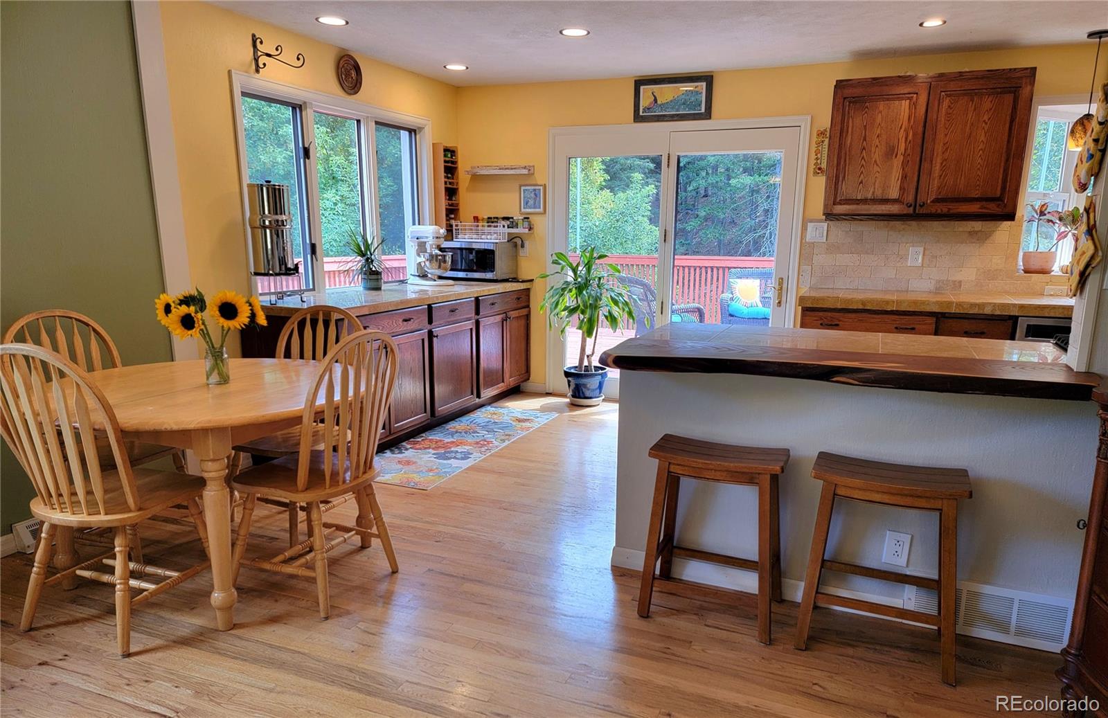 570 Columbine Avenue