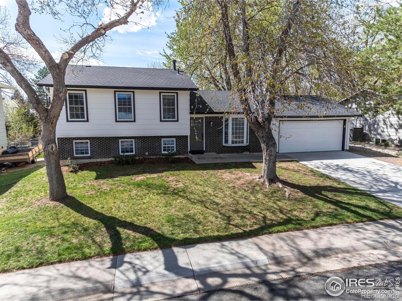 162 Monarch Street