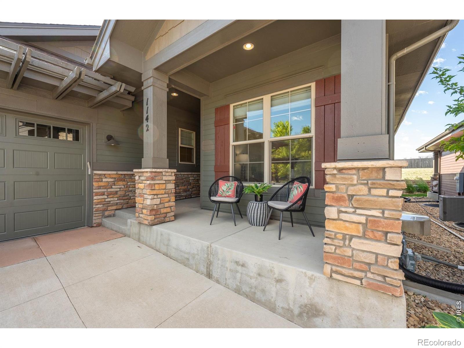 1142 Summit View Drive