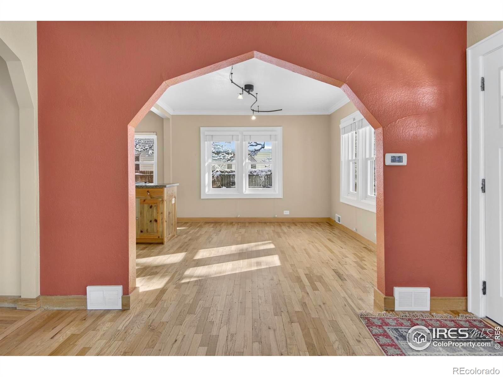 111 W Geneseo Street