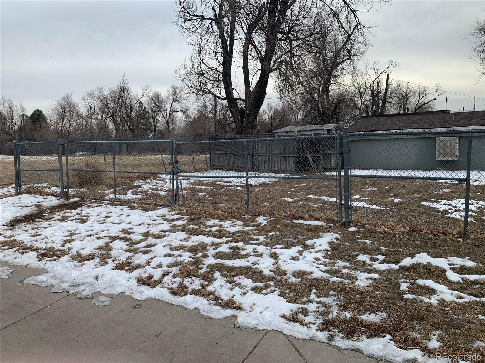 6750-6760 Highway 2