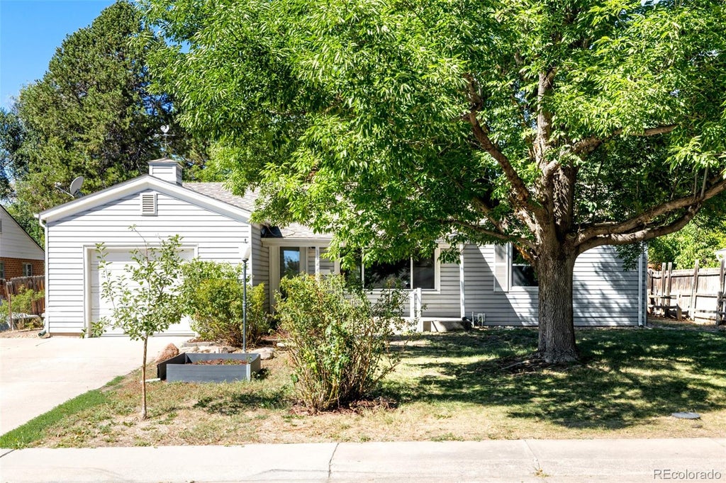 Photo of 1655 Quay Street, Denver, CO 80214 (MLS # 7434378)