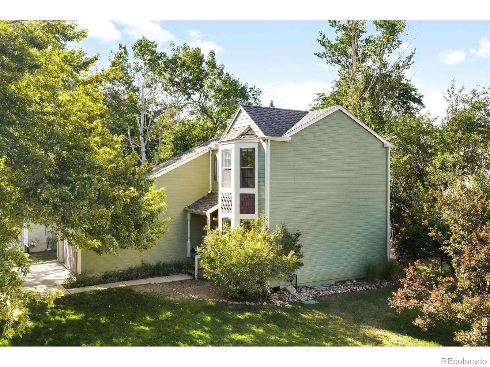521 W Sycamore Circle
