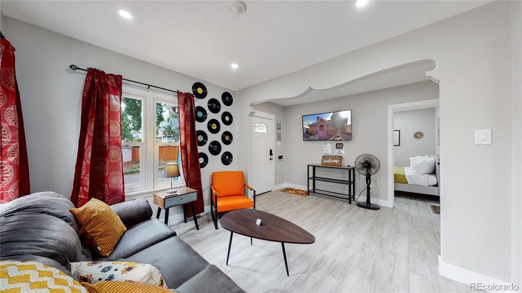 Photo of 730 E Alameda Avenue, Denver, CO 80209 (MLS # 8805645)