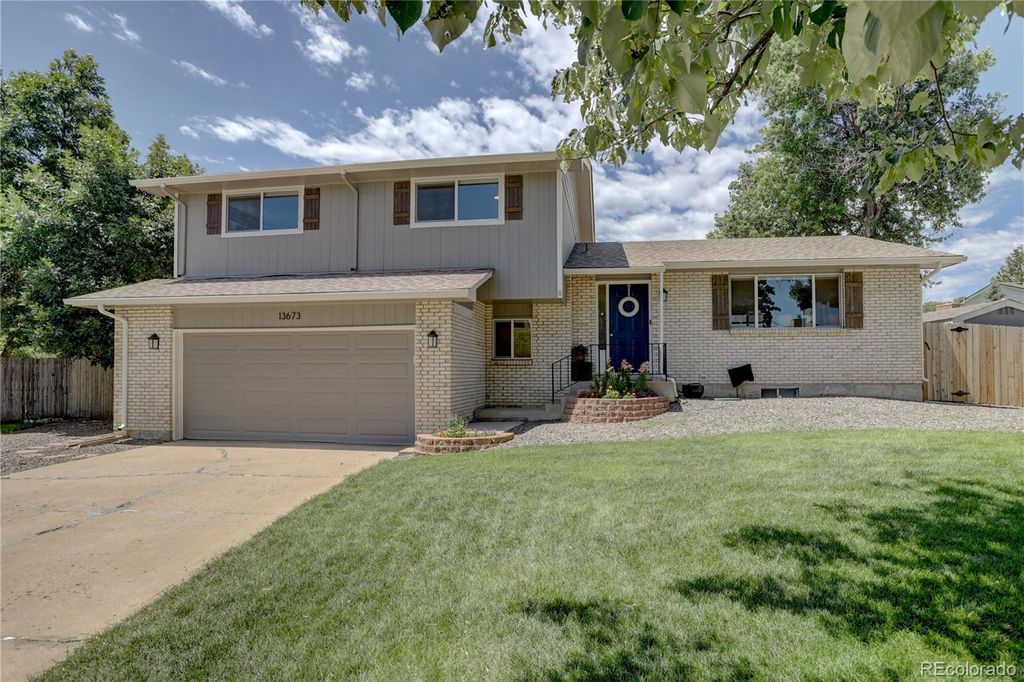 Photo of 13673 Libra Court, Littleton, CO 80124 (MLS # 6405022)