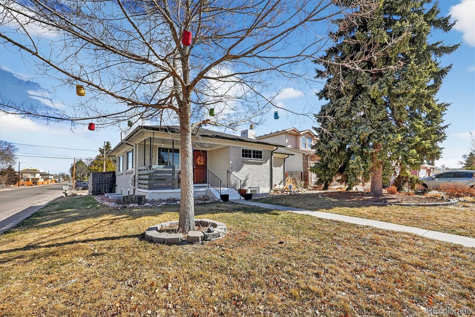 1002 S Krameria Street