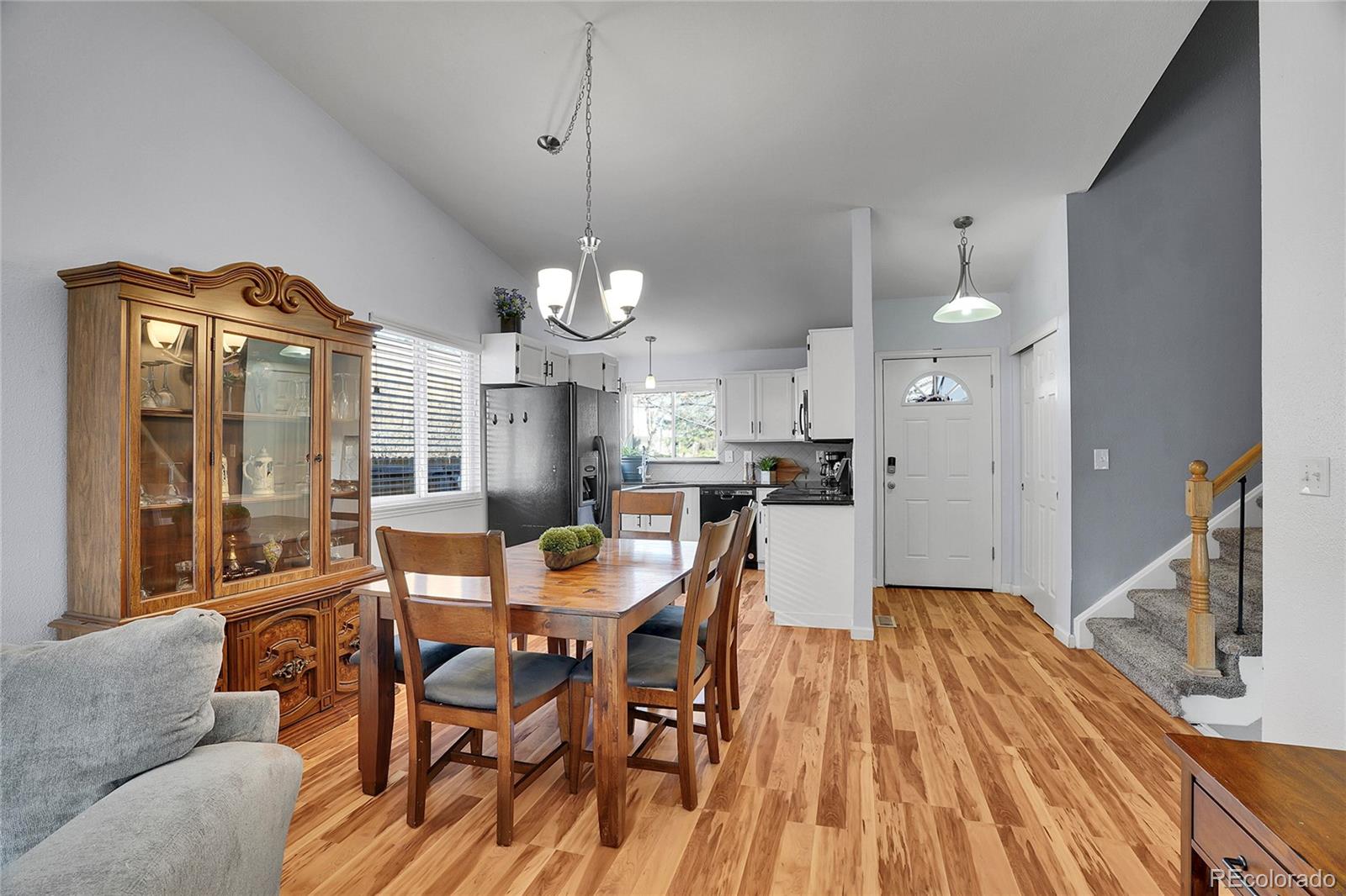 6813 S Everett Street