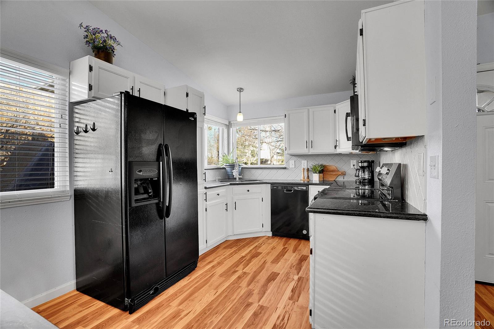 6813 S Everett Street