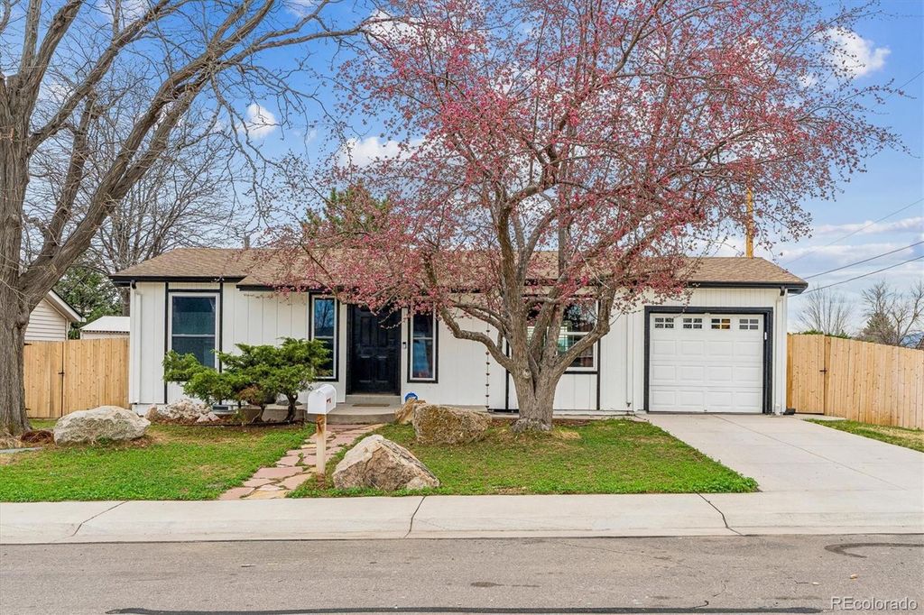 Photo of 3550 W Mountain Road, Englewood, CO 80110 (MLS # 4872245)