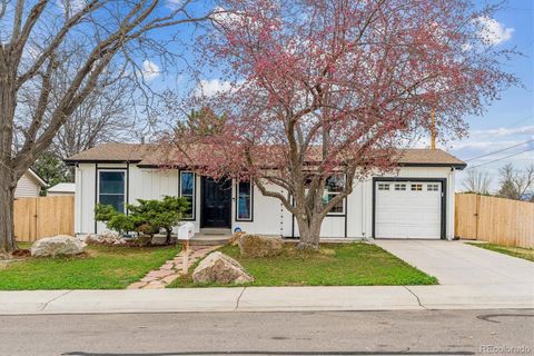 Photo of 3550 W Mountain Road, Englewood, CO 80110 (MLS # 4872245)