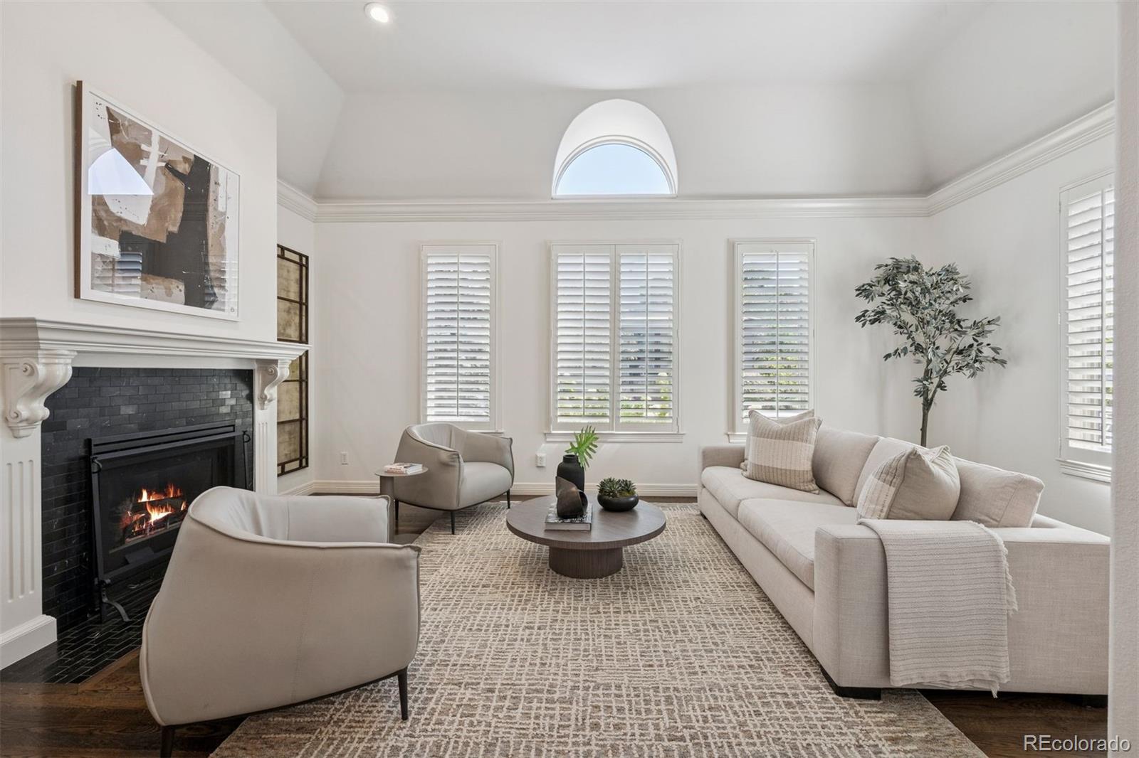 400 S Steele Street 61