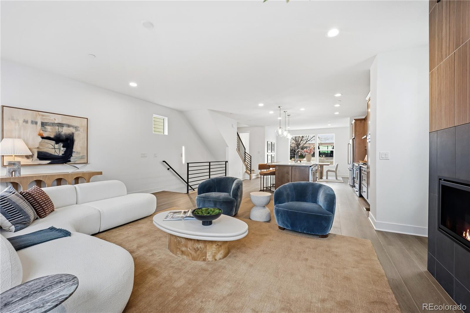 10916 E Hinsdale Circle