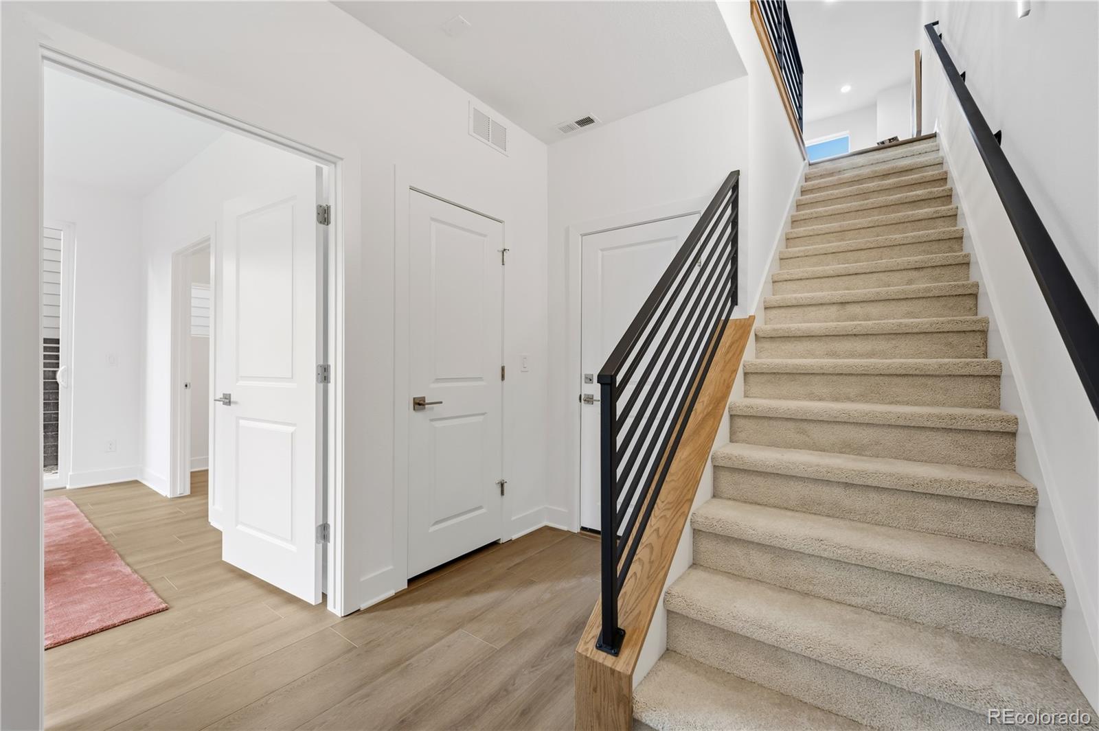 10916 E Hinsdale Circle