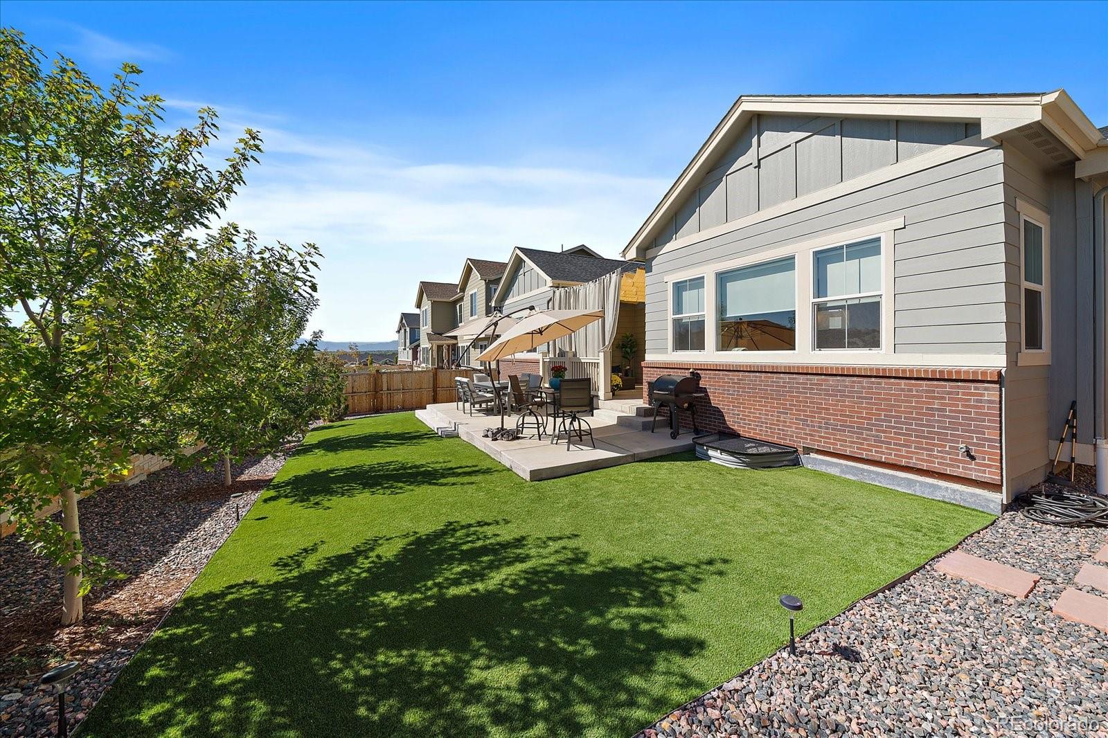 672 W 128th Place