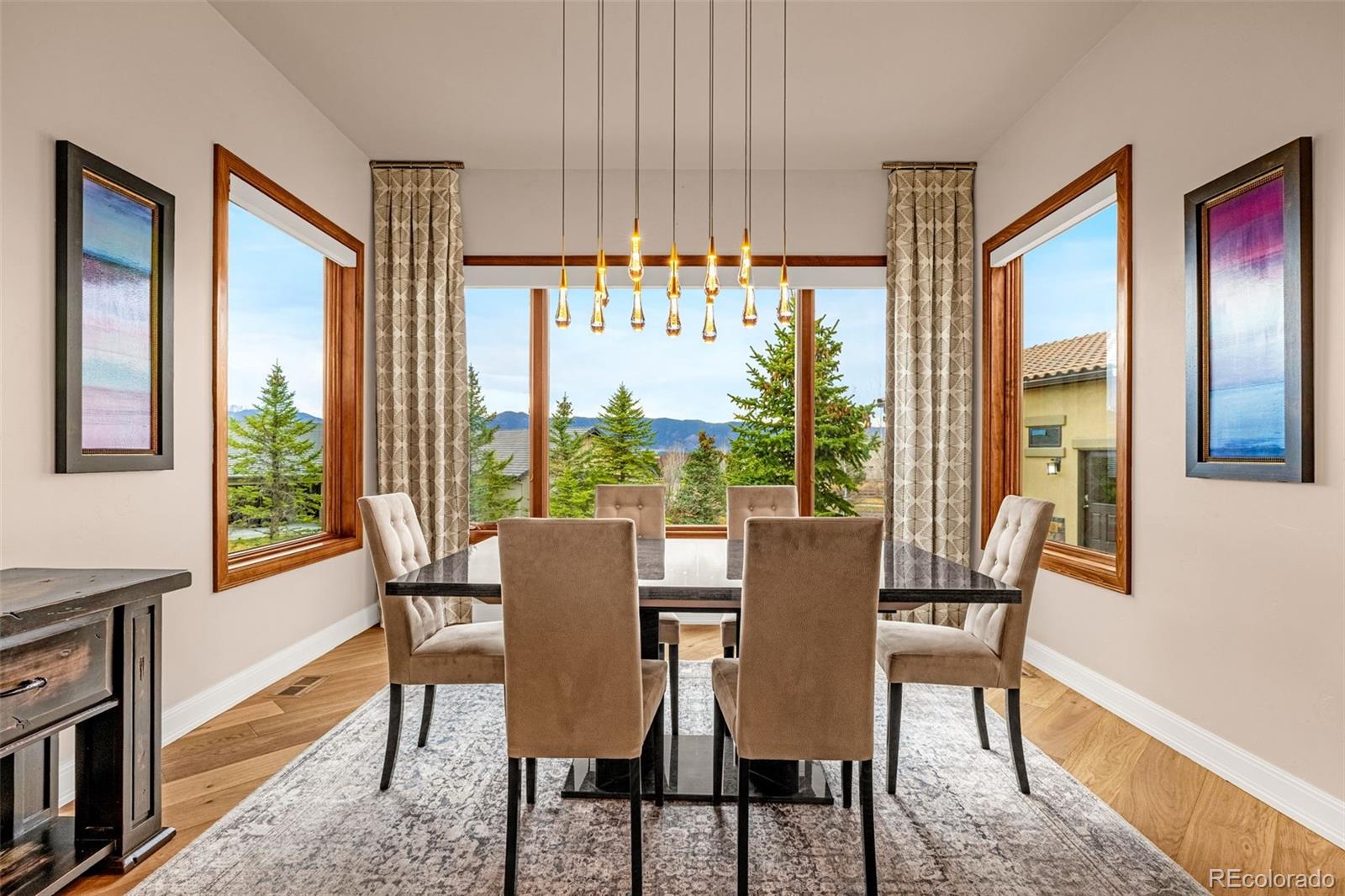 2217 Rainbows End Point