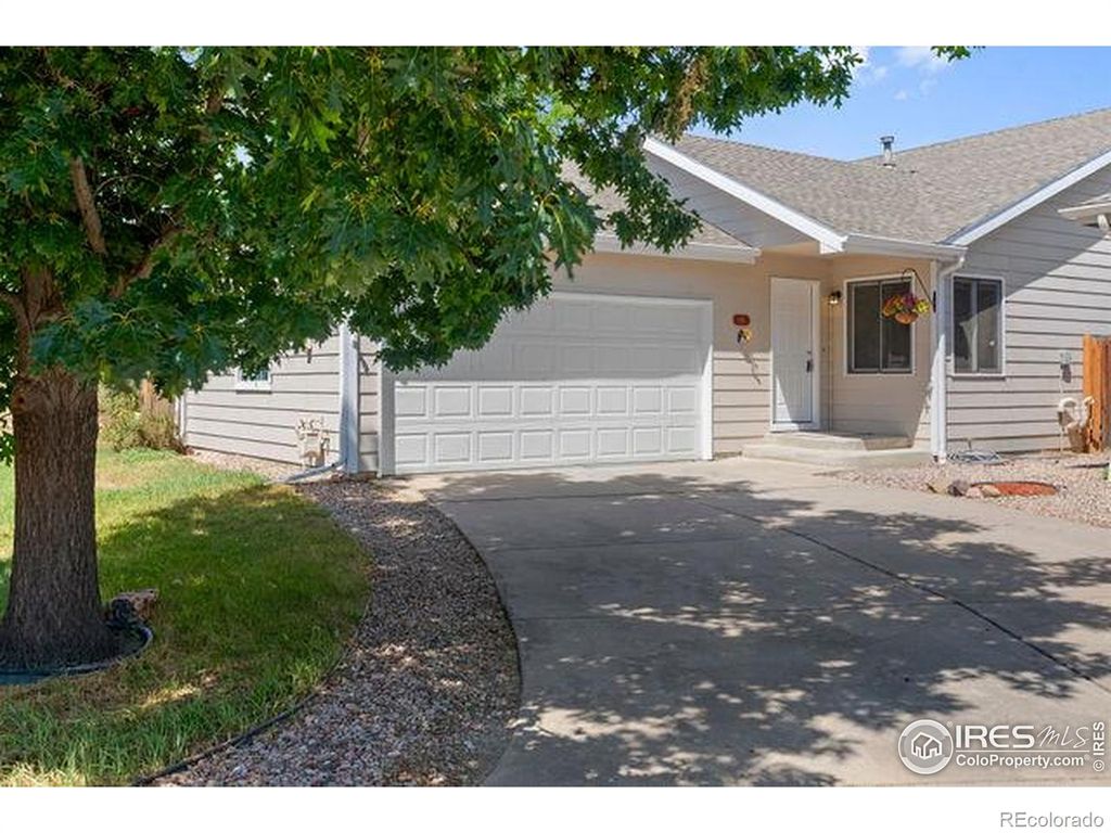 Photo of 102 Fossil Court W, Fort Collins, CO 80525 (MLS # IR1045352)