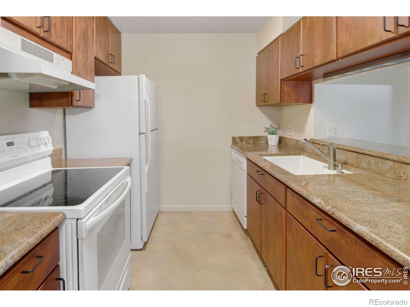 6505 Kalua Road 104