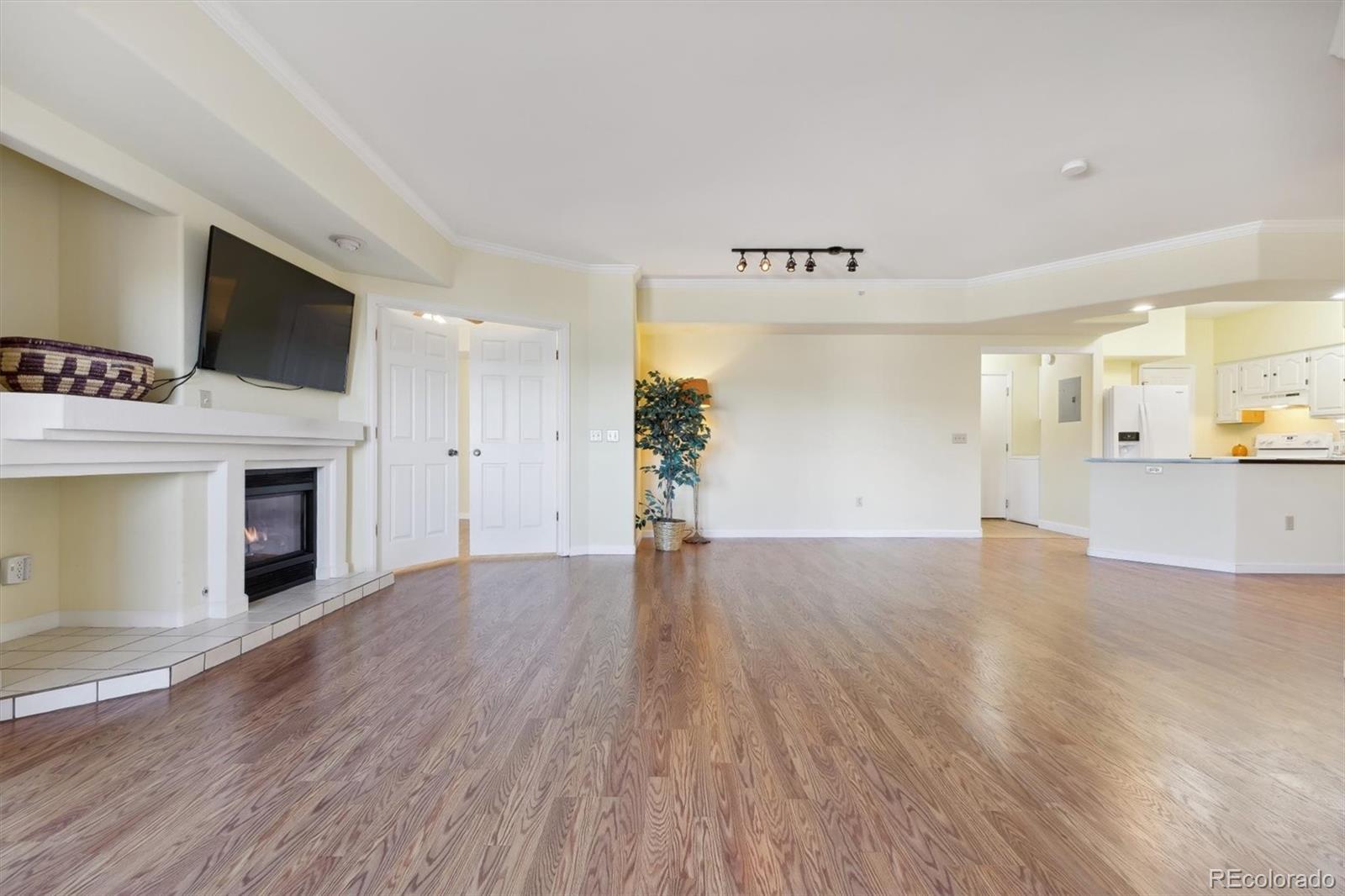 930 E Plum Creek Parkway 206