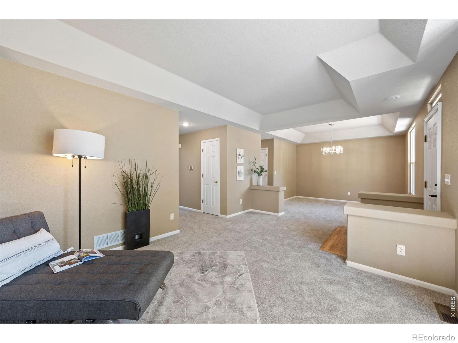 339 Lodgewood Point