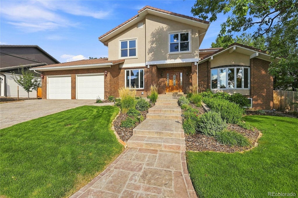 Photo of 4220 S Allison Street, Lakewood, CO 80235 (MLS # 8048582)