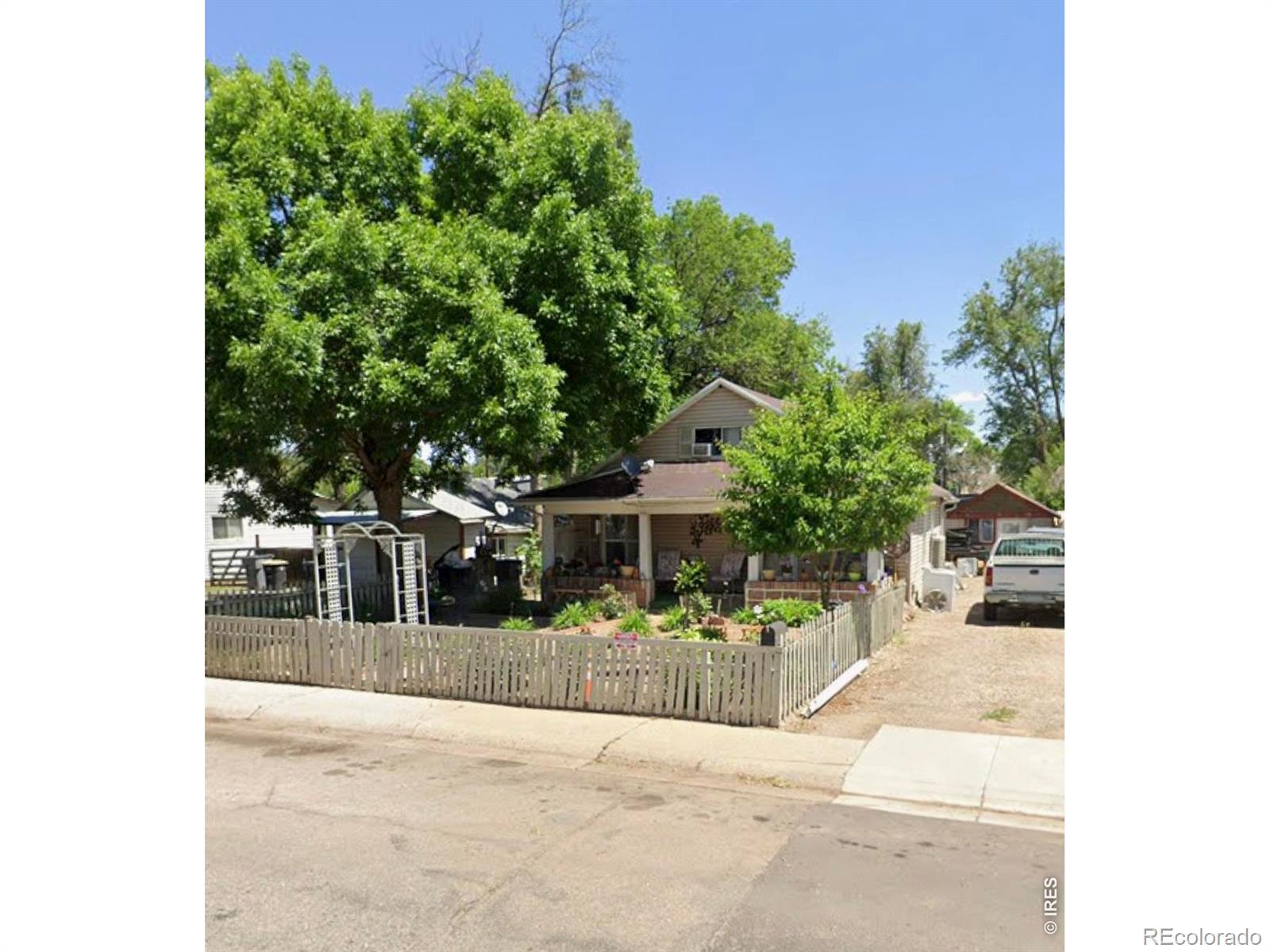 220 Emery Street