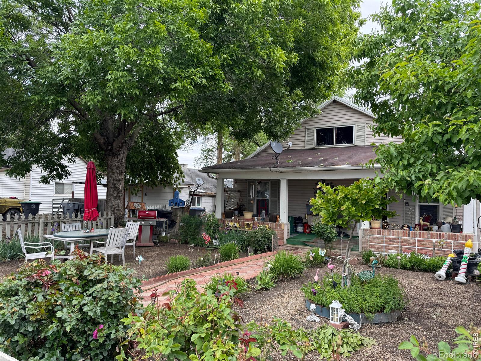 220 Emery Street