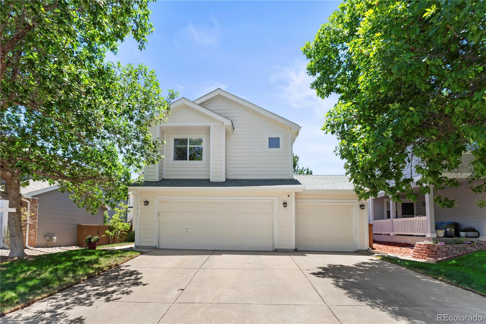 2212 Hyacinth Road