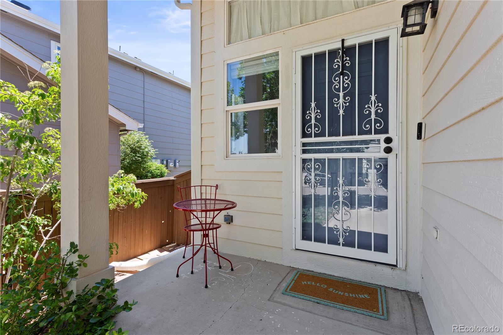 2212 Hyacinth Road