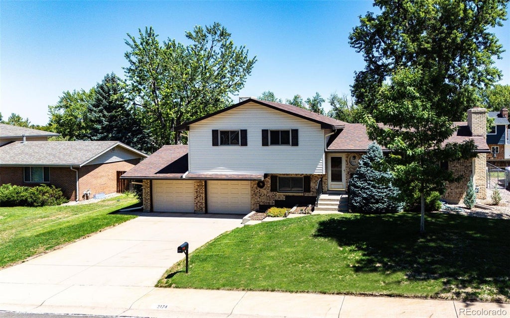 Photo of 2174 S Estes Street, Lakewood, CO 80227 (MLS # 6121748)