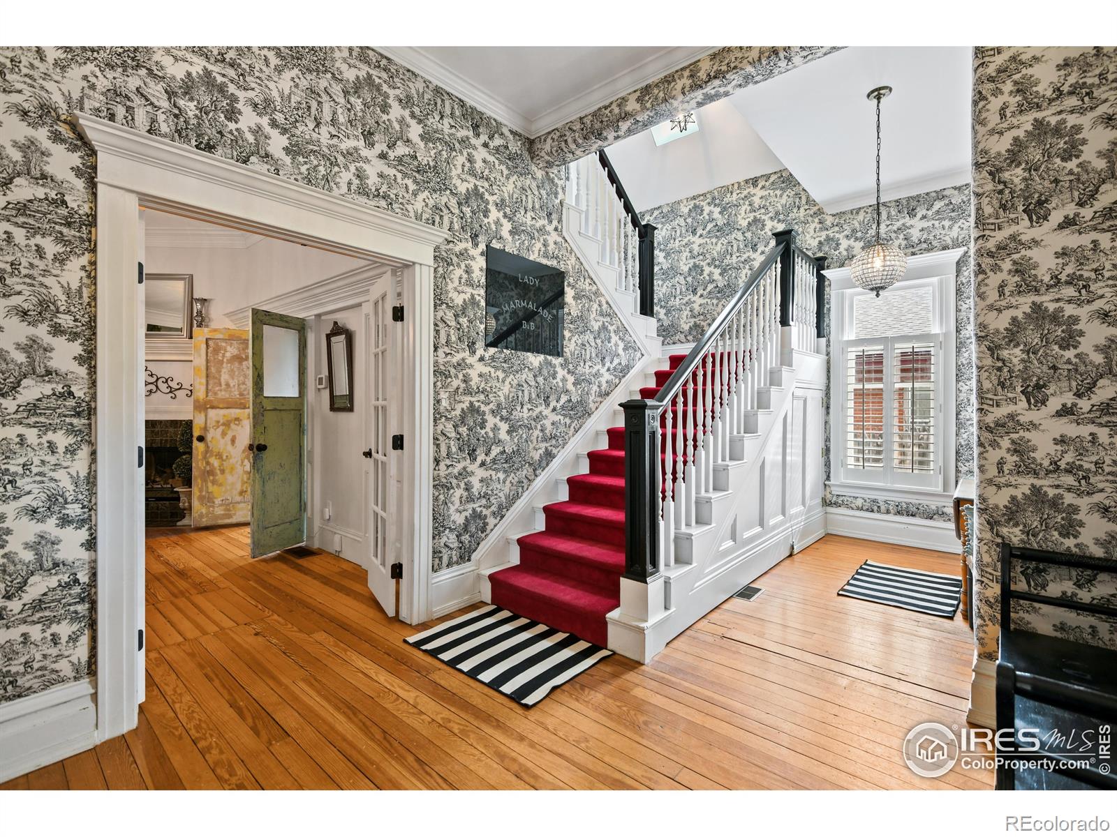 320 E Mulberry Street