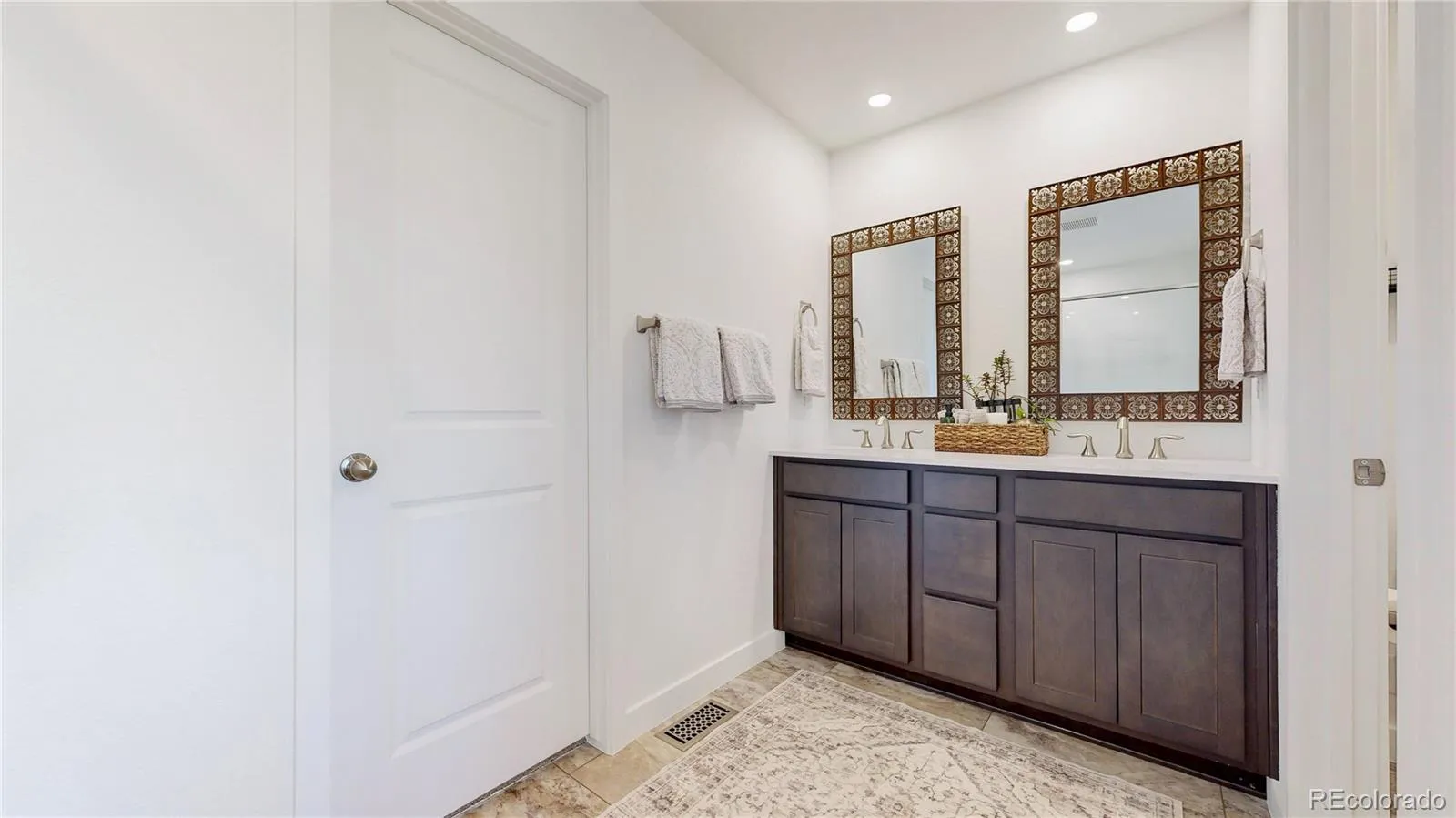 Broomfield, Colorado 80023, United States, 4 Bedrooms Bedrooms, ,3 BathroomsBathrooms,Residential,Pending,105357