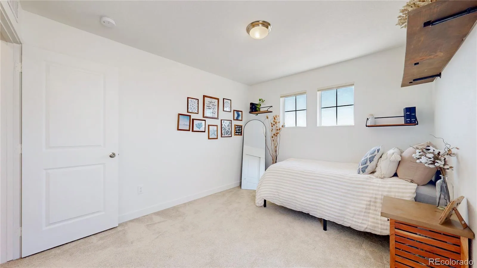 Broomfield, Colorado 80023, United States, 4 Bedrooms Bedrooms, ,3 BathroomsBathrooms,Residential,Pending,105357