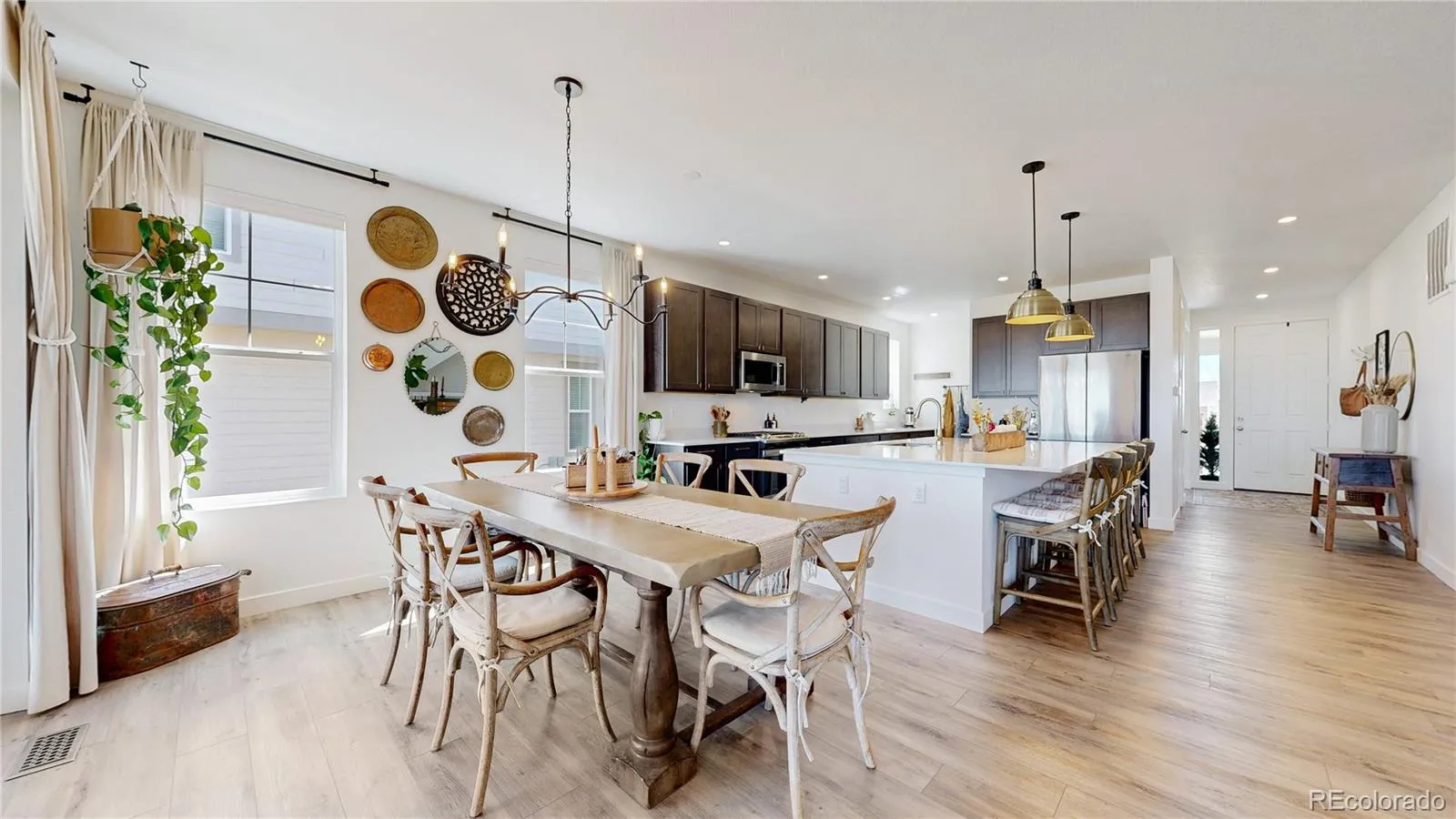 Broomfield, Colorado 80023, United States, 4 Bedrooms Bedrooms, ,3 BathroomsBathrooms,Residential,Pending,105357