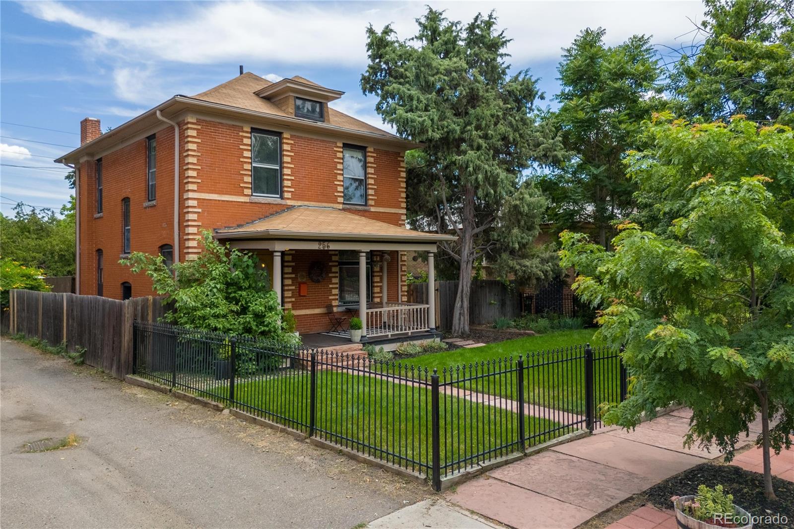 256 Bannock Street