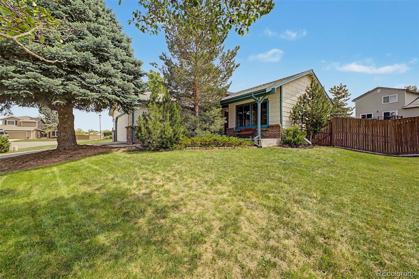 648 Ridgeglen Way