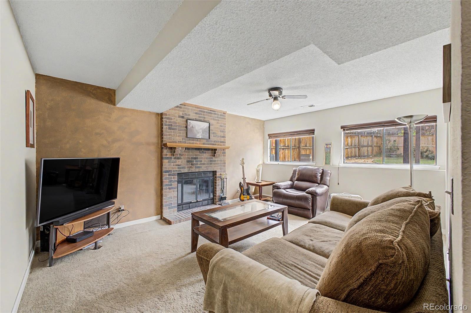 648 Ridgeglen Way
