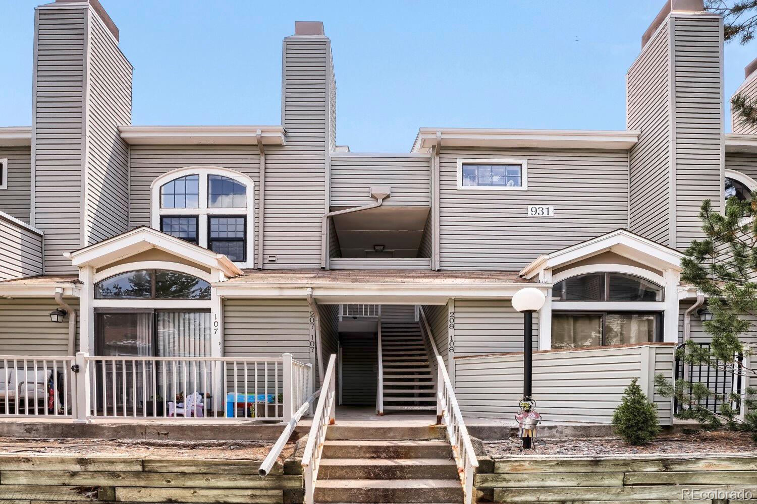 931 S Zeno Way 207