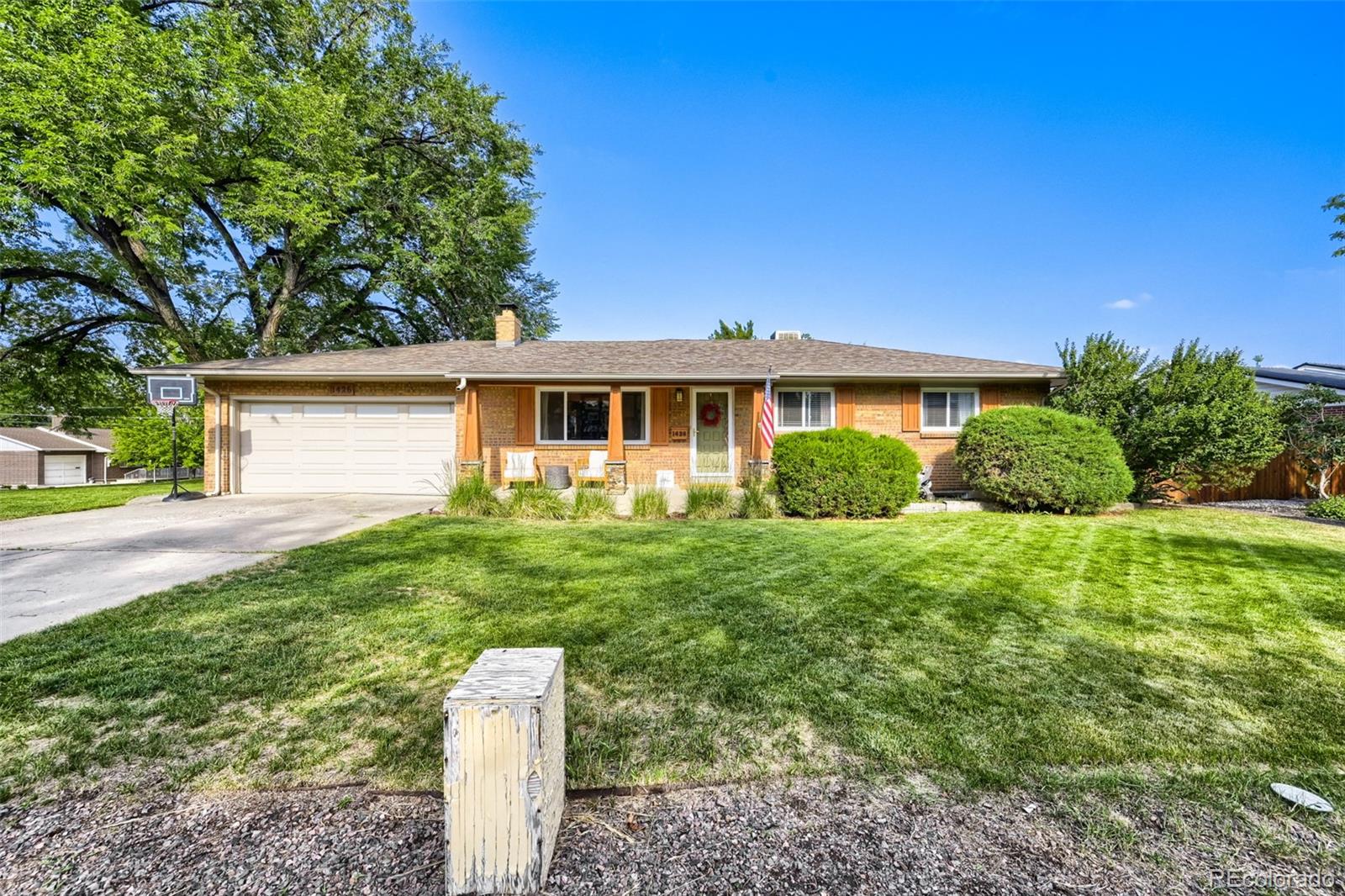 1426 S Van Dyke Way