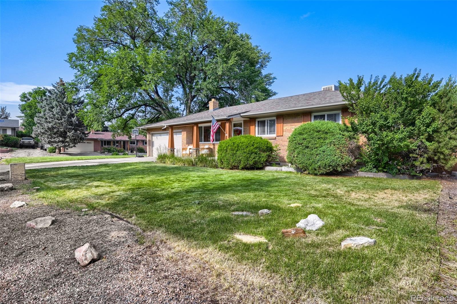 1426 S Van Dyke Way