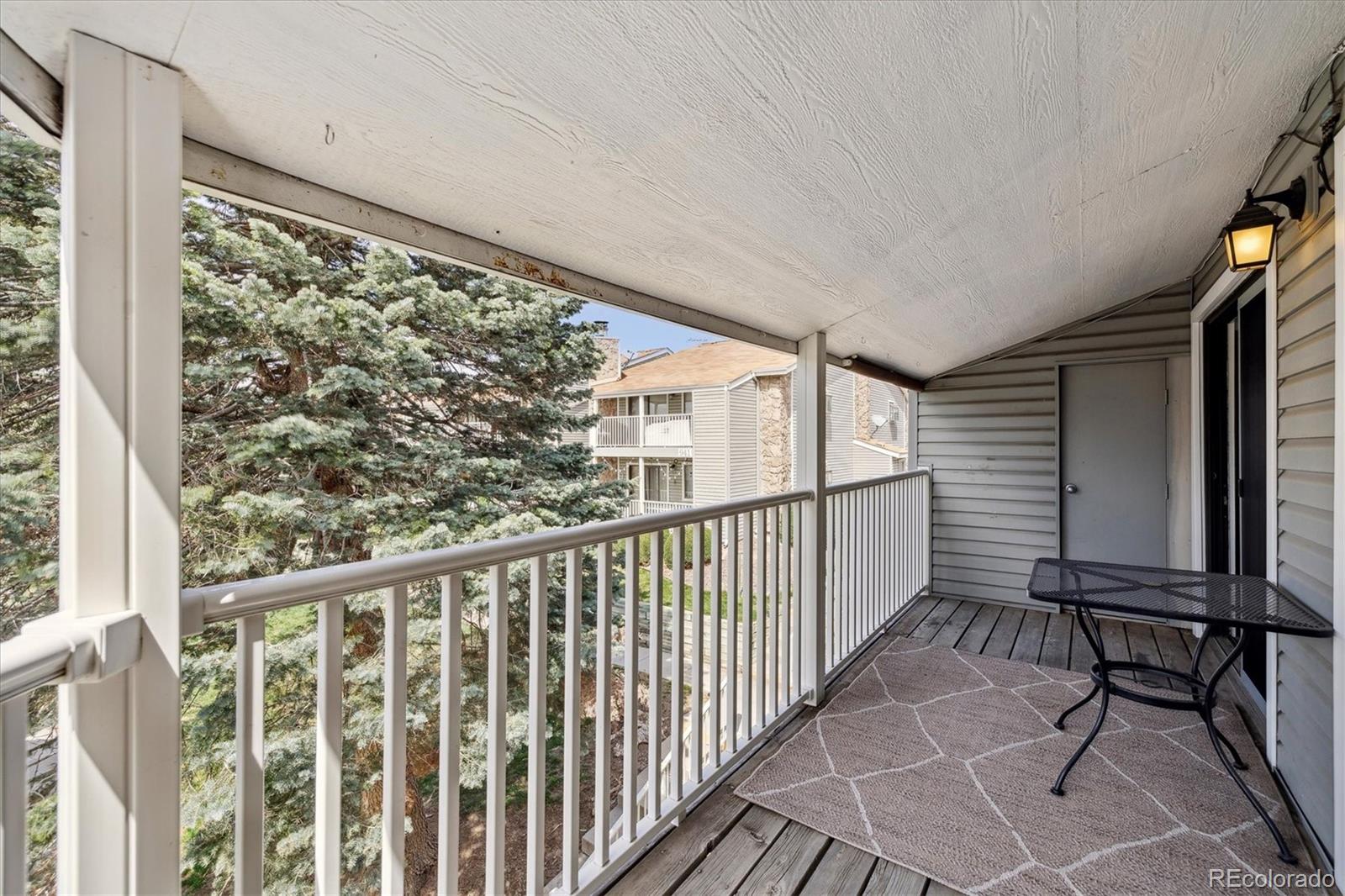 943 S Zeno Way 207