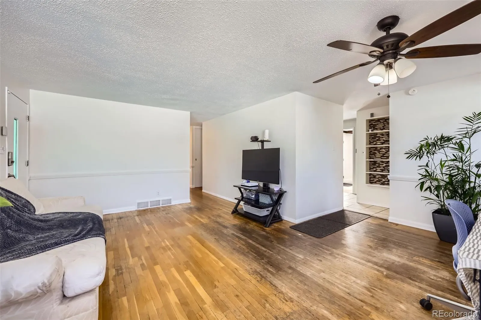Colorado Springs, Colorado 80909, United States, 4 Bedrooms Bedrooms, ,2 BathroomsBathrooms,Residential,Pending,26156