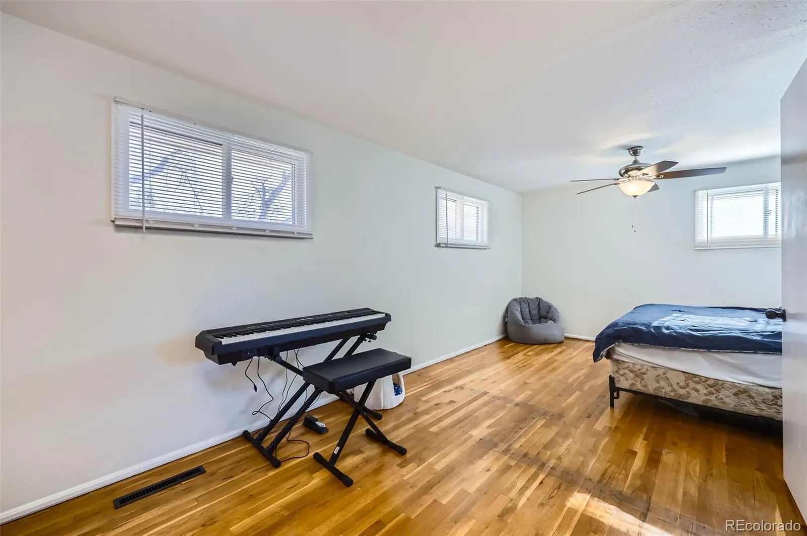 Colorado Springs, Colorado 80909, United States, 4 Bedrooms Bedrooms, ,2 BathroomsBathrooms,Residential,Pending,26156
