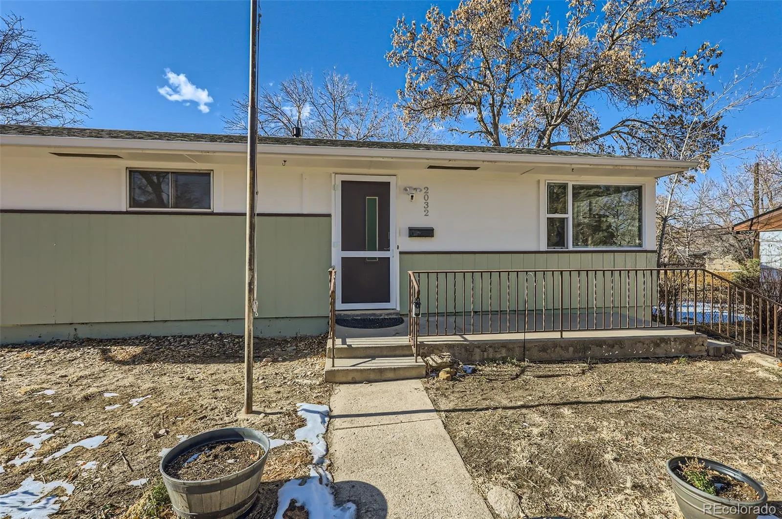 Colorado Springs, Colorado 80909, United States, 4 Bedrooms Bedrooms, ,2 BathroomsBathrooms,Residential,Pending,26156