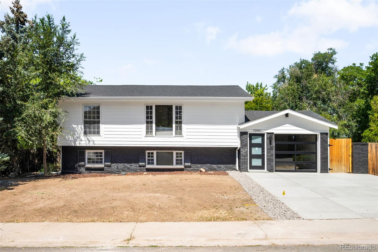 10441 W Lehigh Avenue