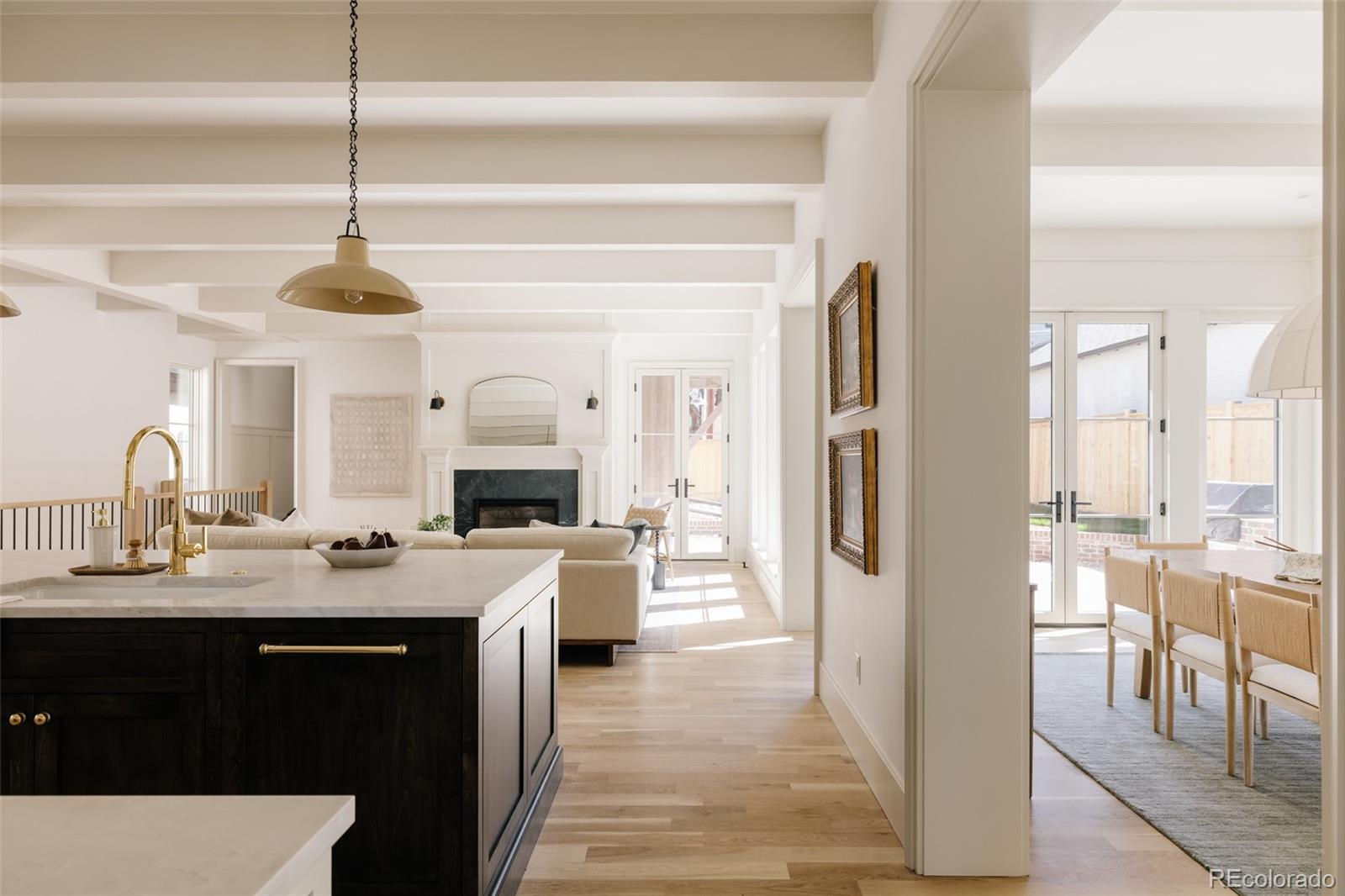 858 S Saint Paul Street