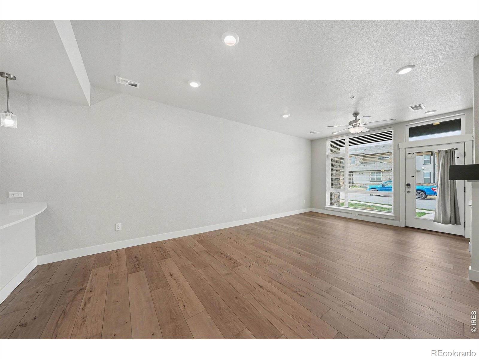 827 Schlagel Street 2