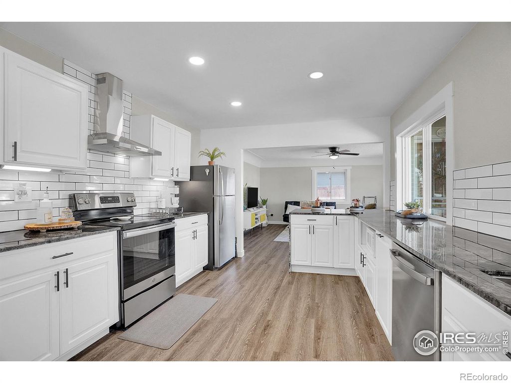 listing image 0